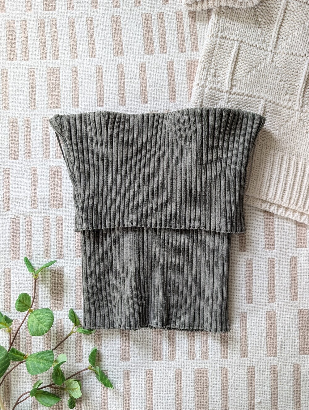 Zara | Ribbed Bandeau Tube Top | Khaki Green - Picture 2 of 7
